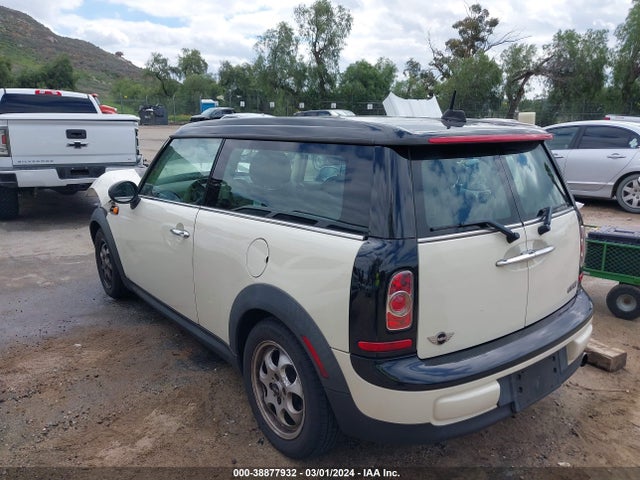 2013 MINI CLUBMAN WMWZF3C54DT489907 Photo 2