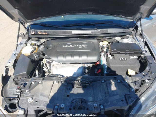 1C3CCCAB2HN506566 Chrysler 200 Limited