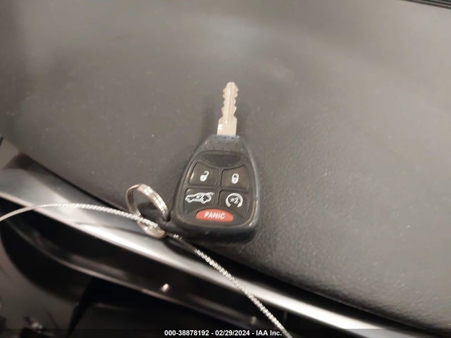 2011 Chrysler 200 S მანქანა იყიდება აუქციონზე, vin: 1C3BC8FG1BN601236, აუქციონის ნომერი: 38878192