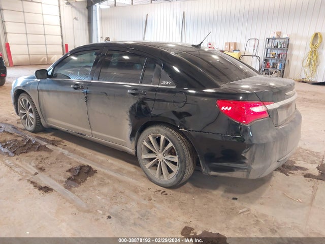 2011 Chrysler 200 S მანქანა იყიდება აუქციონზე, vin: 1C3BC8FG1BN601236, აუქციონის ნომერი: 38878192