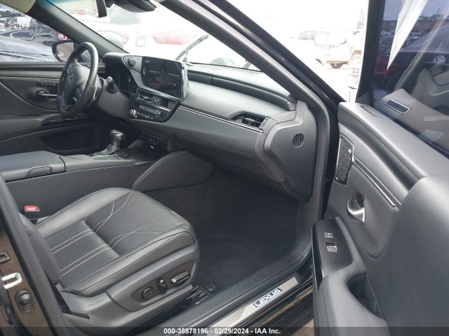 58AEA1C1XNU025991 Lexus Es 300h Luxury