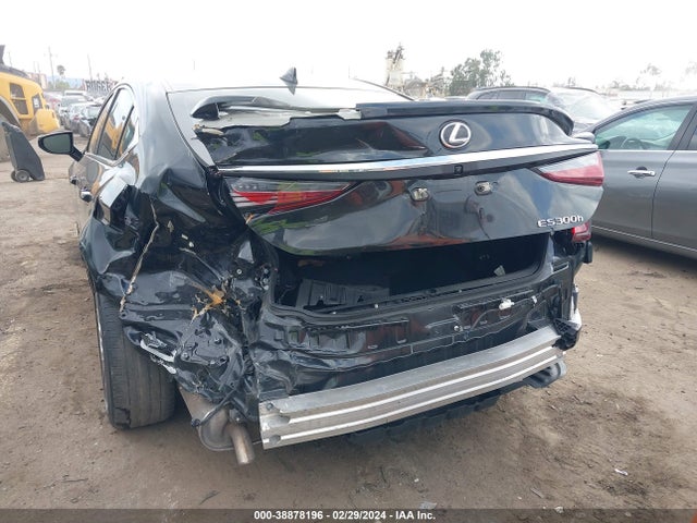 58AEA1C1XNU025991 Lexus Es 300h Luxury