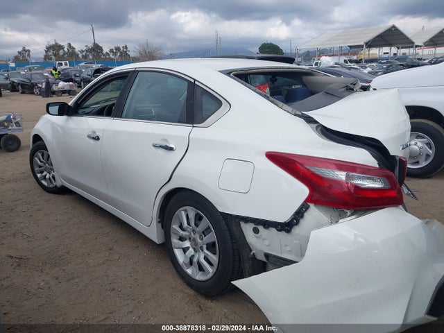 Nissan Altima 2.5 S 2018 1N4AL3AP3JC165832 Image 3