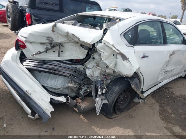 Nissan Altima 2.5 S 2018 1N4AL3AP3JC165832 Image 6