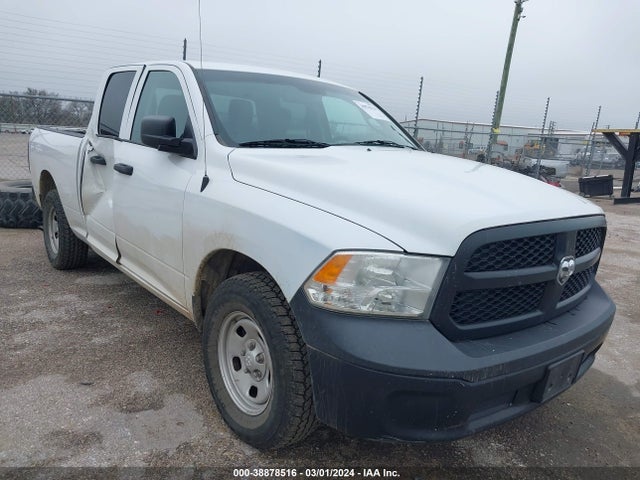 RAM 1500 Classic Tradesman Quad Cab 4x2 6'4 Box 2019 1C6RR6FG3KS650508 головне зображення