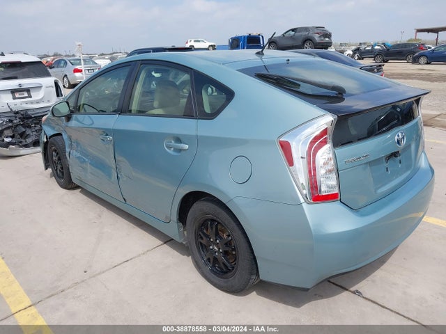 Toyota Prius Two 2014 JTDKN3DU9E1838229 Image 3
