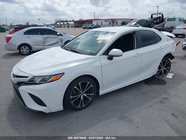 Toyota CAMRY SE 2020 4T1G11AK8LU982242 Image 2