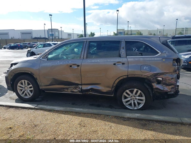Toyota Highlander Le 2015 5TDZARFH3FS015281 Image 15
