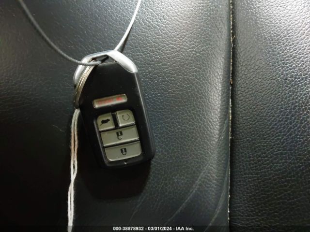 5FNYF6H98HB081947 Honda Pilot Touring