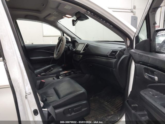 5FNYF6H98HB081947 Honda Pilot Touring