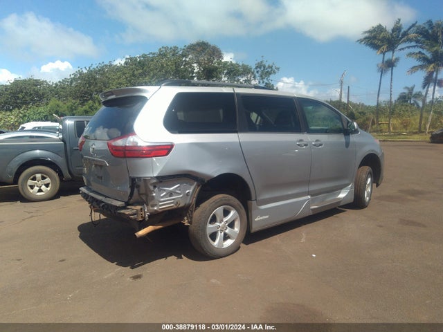 Toyota Sienna Le 8 Passenger 2017 5TDKZ3DC2HS834137 Image 4