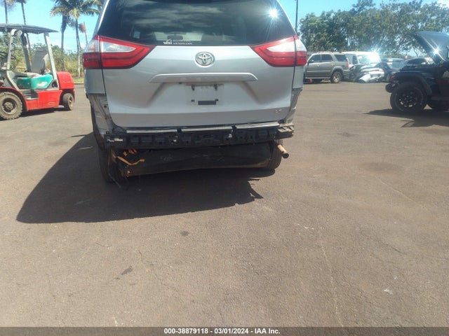 Toyota Sienna Le 8 Passenger 2017 5TDKZ3DC2HS834137 Image 6