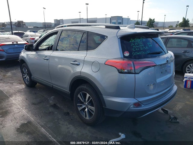 Toyota Rav4 Xle 2017 2T3RFREV2HW580891 Image 3