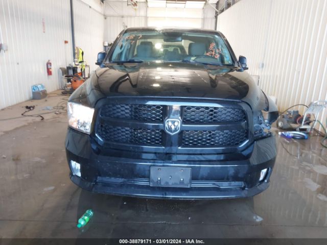 1C6RR7FG5KS583691 RAM 1500 Classic Express Quad Cab 4x4 6'4 Box