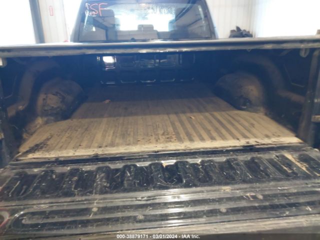 1C6RR7FG5KS583691 RAM 1500 Classic Express Quad Cab 4x4 6'4 Box