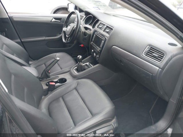 3VW3A7AJ5FM260911 Volkswagen Jetta 2.0l Tdi Se