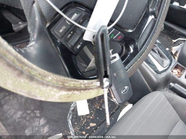 3KPFL4A70JE178617 KIA FORTE S