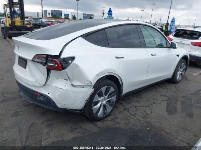 5YJYGDED6MF163146 Tesla Model Y Standard Range Rear-wheel Drive
