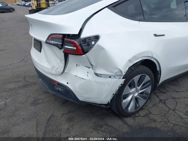 5YJYGDED6MF163146 Tesla Model Y Standard Range Rear-wheel Drive
