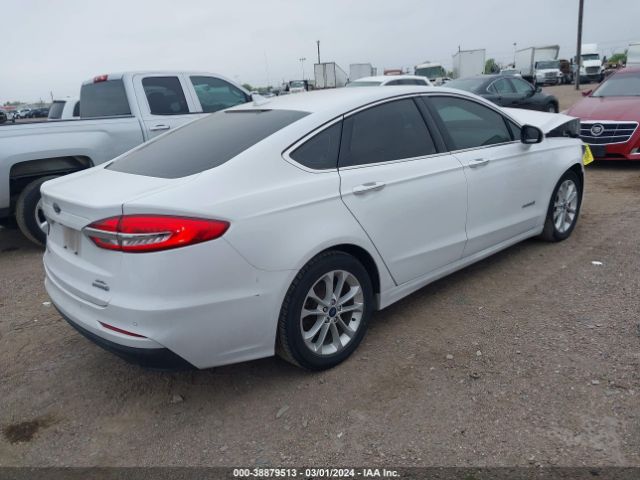 3FA6P0MU1KR185610 Ford Fusion Hybrid Sel