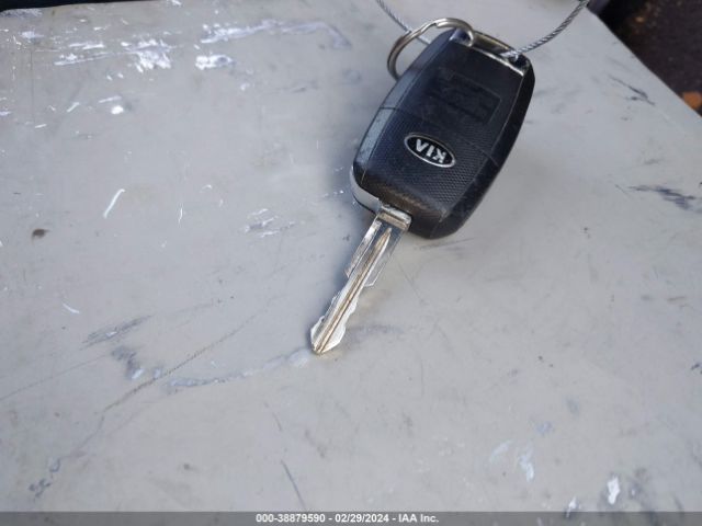 3KPFL4A77JE178856 KIA FORTE LX