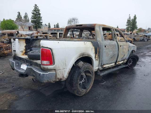 1C6RR7NT2HS770944 RAM 1500 Laramie  4x4 5'7 Box