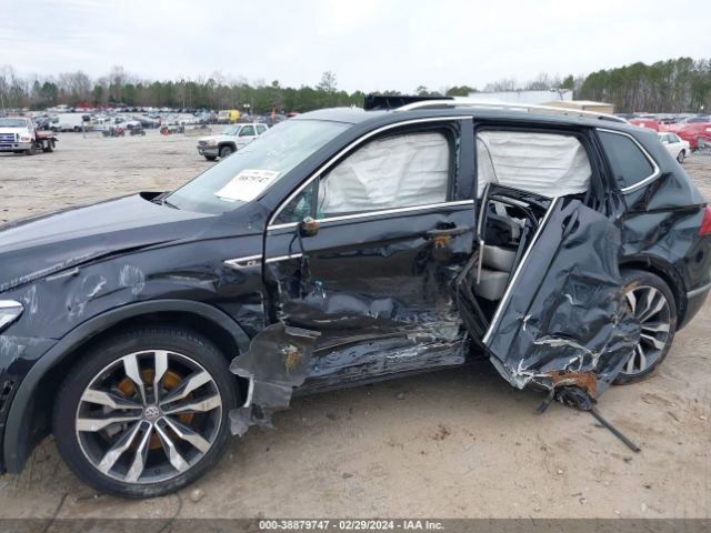 3VV4B7AXXLM074710 Volkswagen Tiguan 2.0t Sel Premium R-line