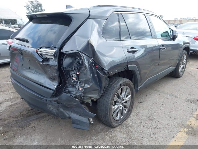 Toyota Rav4 Xle Premium 2022 2T3C1RFVXNC182778 Image 4