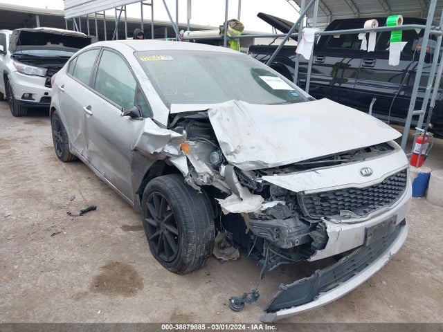 KIA FORTE LX 2018 3KPFL4A72JE174309 Image 1