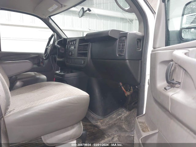 Chevrolet Express 3500 Work Van 2014 1GCZGTCA9E1203396 Image 5