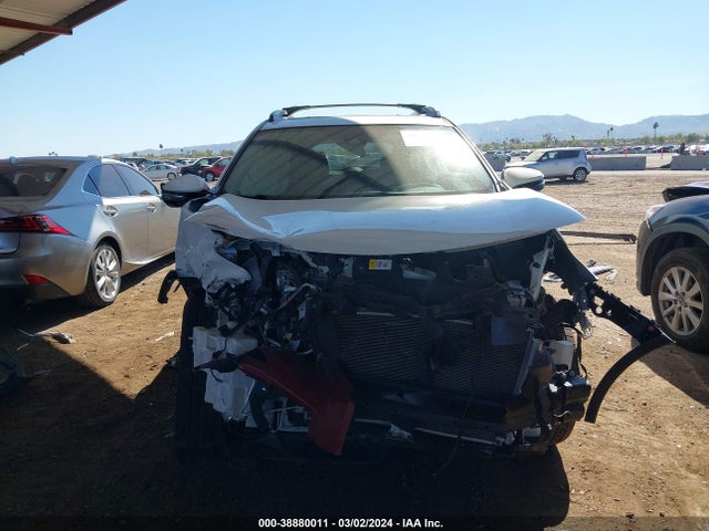 Toyota Rav4 Xle 2018 JTMRFREV6JD236144 Image 12