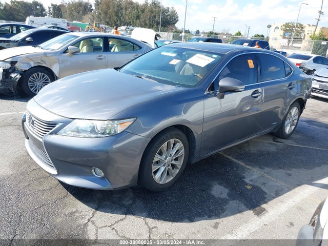 JTHBW1GG7E2051747 Lexus ES 300H