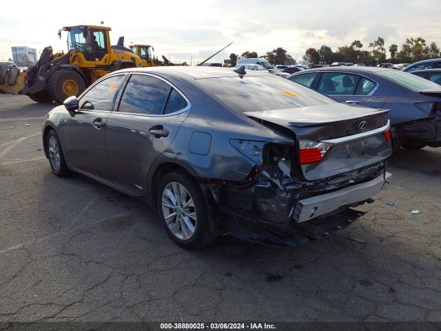 JTHBW1GG7E2051747 Lexus ES 300H