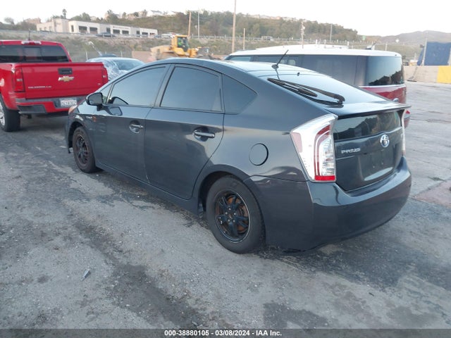 Toyota Prius Two 2015 JTDKN3DU9F0425668 Image 3
