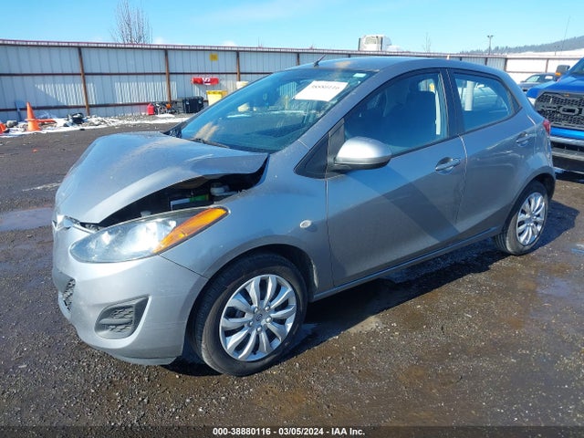 Mazda Mazda2 Sport 2014 JM1DE1KZ2E0187785 Image 2