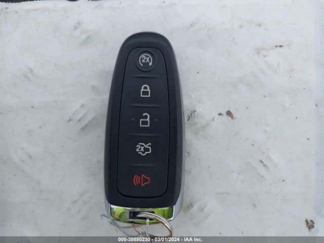 1FMCU0JX0FUC24928 Ford Escape Titanium