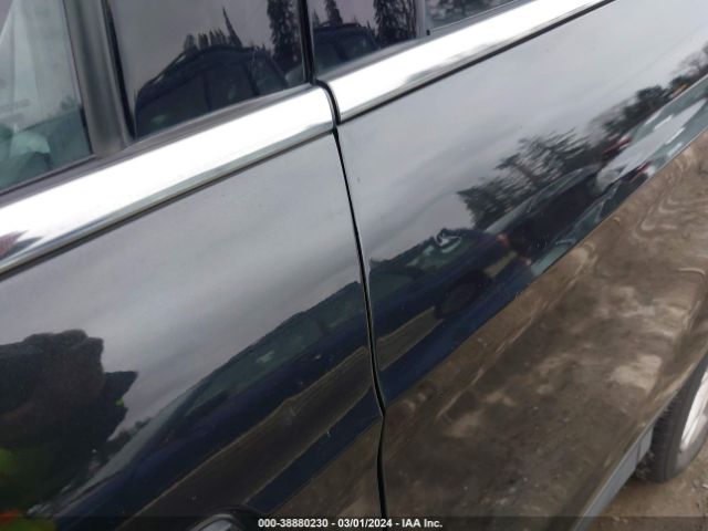 1FMCU0JX0FUC24928 Ford Escape Titanium