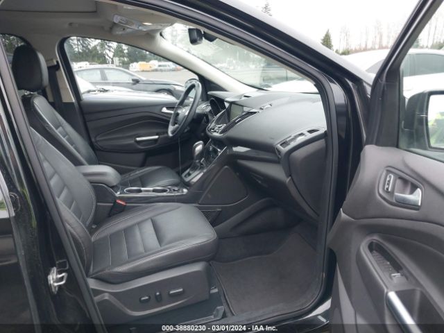 1FMCU0JX0FUC24928 Ford Escape Titanium