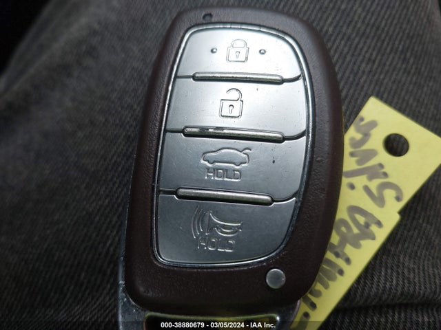 Hyundai Elantra Limited 2019 5NPD84LF1KH419949 Image 11