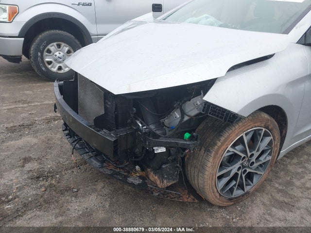 Hyundai Elantra Limited 2019 5NPD84LF1KH419949 Image 18