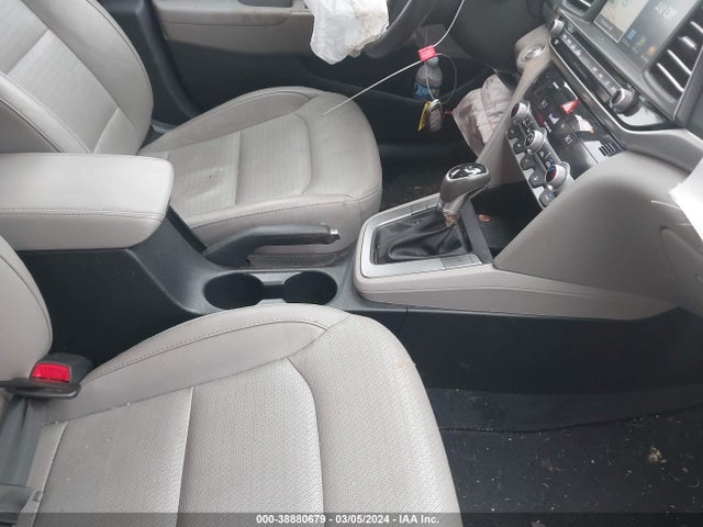 Hyundai Elantra Limited 2019 5NPD84LF1KH419949 Image 5