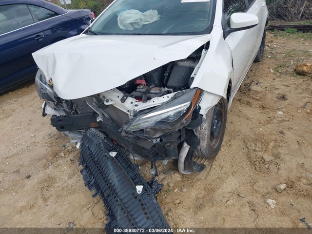 Toyota COROLLA LE 2019 5YFBURHE7KP857460 Image 17