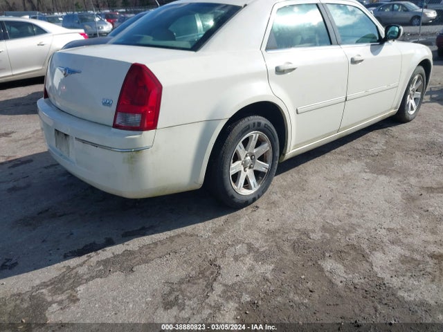 2007 CHRYSLER 300 TOURING VIN: 2C3KA53G97H784572