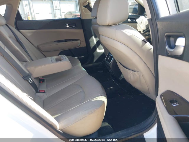 KIA OPTIMA EX 2018 5XXGU4L35JG186151 Image 8
