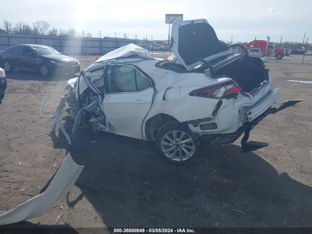Toyota CAMRY LE 2023 4T1C11AK4PU760074 Image 3