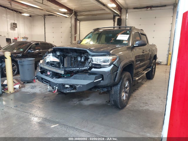 Toyota Tacoma Sr5 V6 2017 3TMAZ5CN8HM044027 Image 2