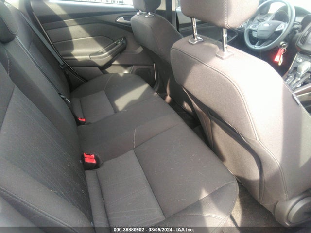 Ford FOCUS SE 2018 1FADP3F24JL318961 Image 8