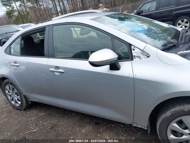 Toyota COROLLA LE 2022 JTDEPMAE1N3021867 Image 14