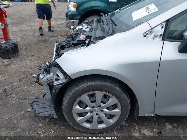 Toyota COROLLA LE 2022 JTDEPMAE1N3021867 Image 18