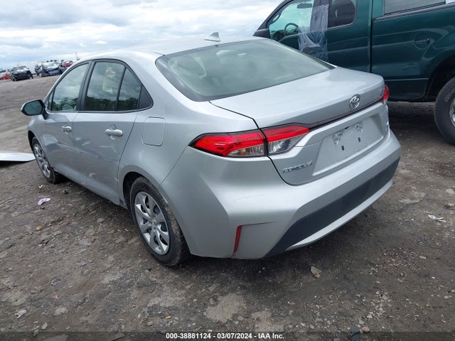 Toyota COROLLA LE 2022 JTDEPMAE1N3021867 Image 3
